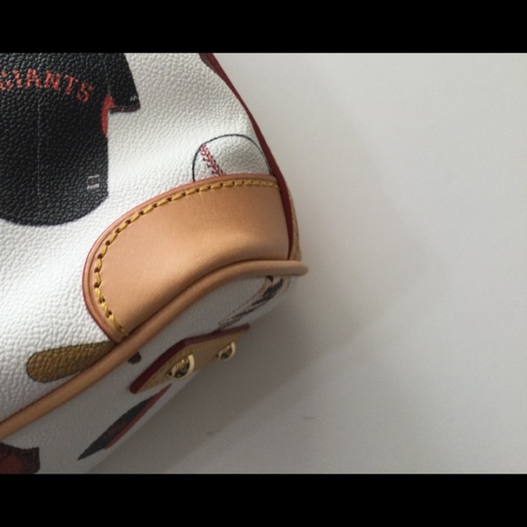 Dooney&bourke MLB SF Giants Charleston Shopper - Picture 6 of 14